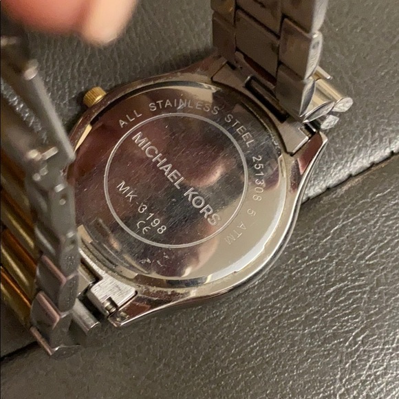 Michael Kors women two tone watch - Picture 5 of 9